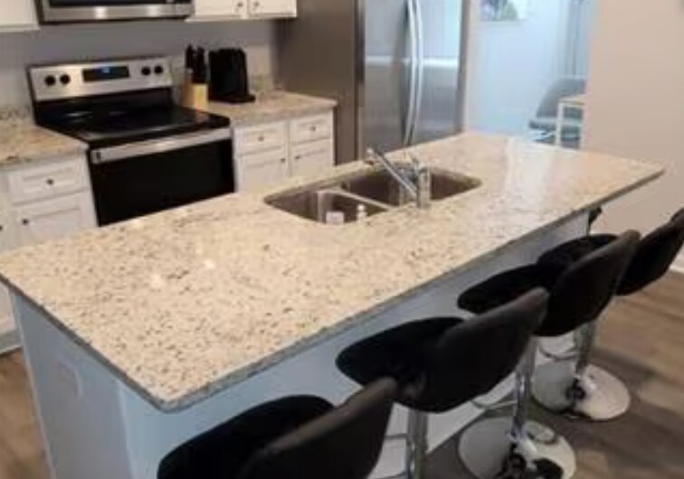 Building Photo - Room in Townhome on Shaffer Ct