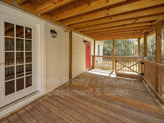 Building Photo - 3184 Sanders Rd