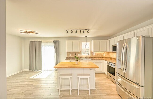 Building Photo - 2112 Yellowbrick Rd