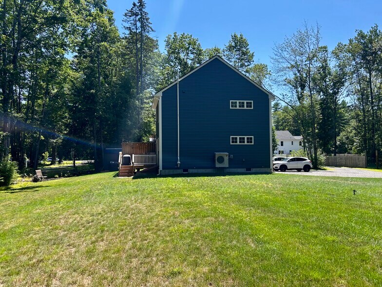 Building Photo - 9 Alder Ln