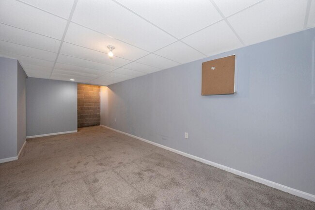 Building Photo - Single Family - Fredrick 21703