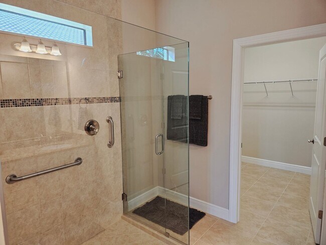 Building Photo - 10468 Crooked Crk Dr
