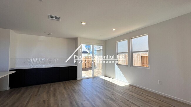 Building Photo - New Elk Grove 3bd/2.5ba Home near Big Horn...