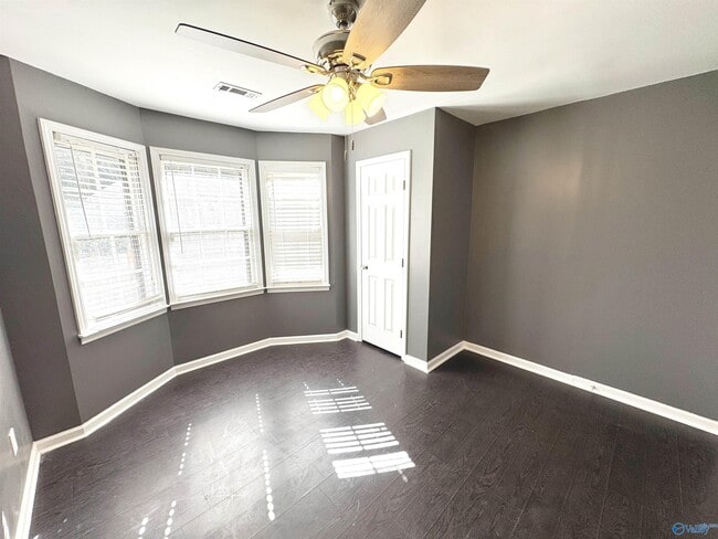 Building Photo - 103 Whisperwood Ln