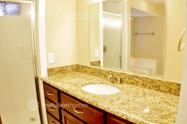 Building Photo - 2821 Piedra Dr