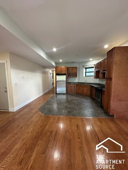 Building Photo - 4336 S Indiana Ave