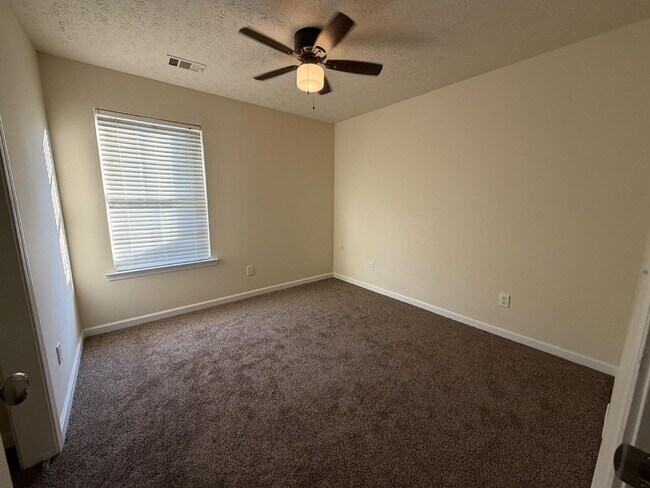Building Photo - Ranch Home in Clermont