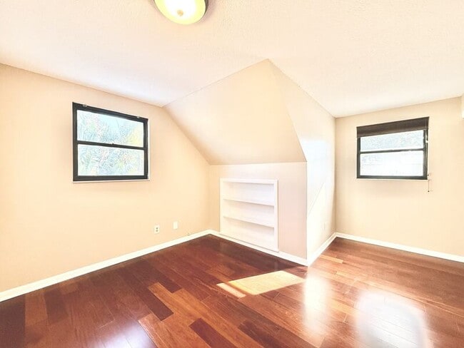 Building Photo - 12472 Monarch Cir