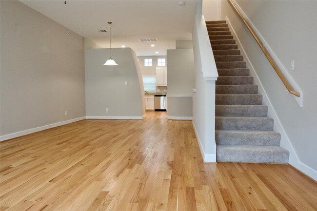 Building Photo - 8705 Bryam St