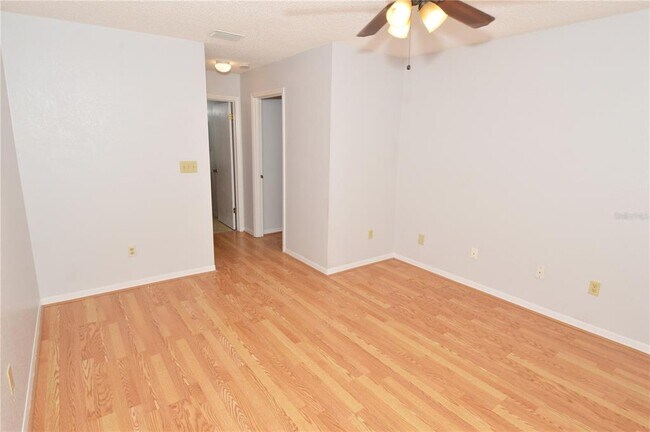 Building Photo - 10263 Gandy Blvd N