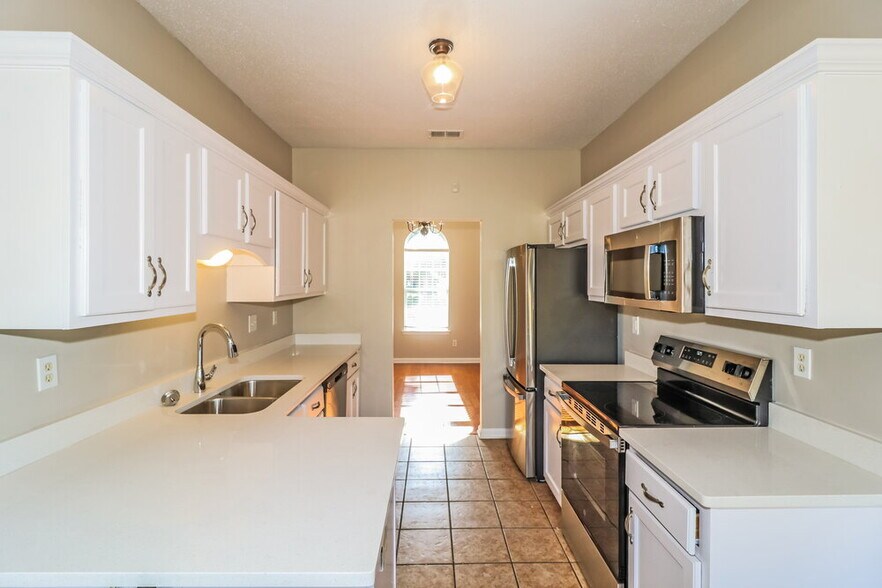 Building Photo - 9064 Kyle Duran Ln
