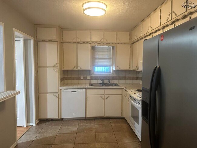 Building Photo - 2944 McGaha Ave