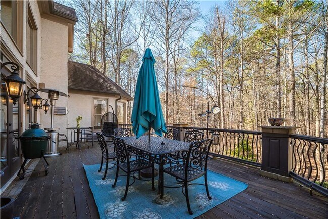 Building Photo - 5041 Towne Lake Hill N