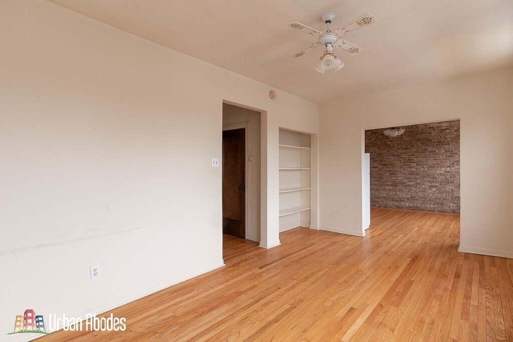 Building Photo - 4224 N Paulina St