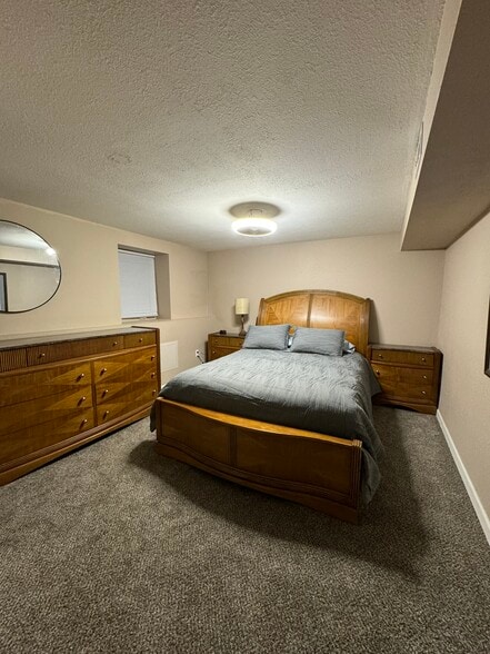 bedroom1 - 3104 W Wellesley Ave