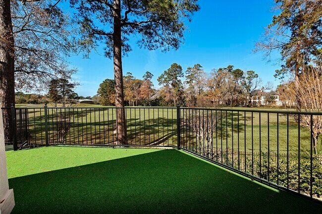 Building Photo - 15 Crinkleroot Ct