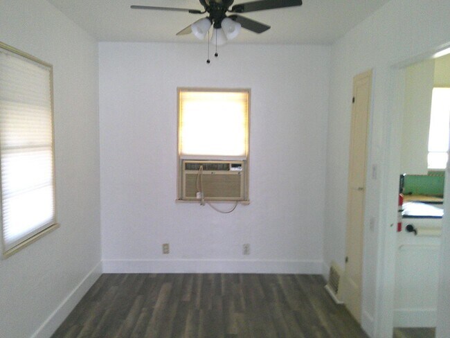 Building Photo - Charming house for rent in a great location