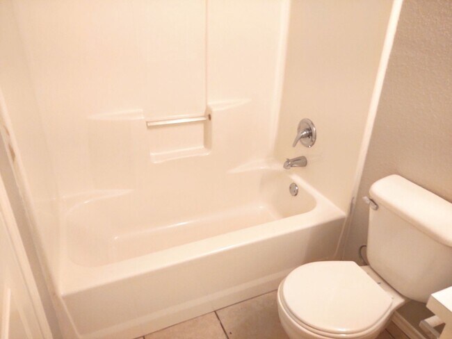 Building Photo - Completely refurbished home walking distan...