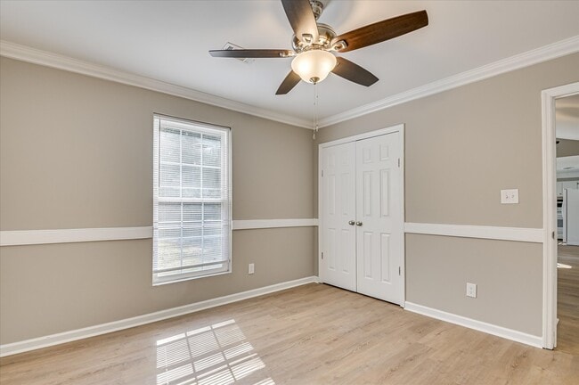 Building Photo - 238 Cavalier Dr