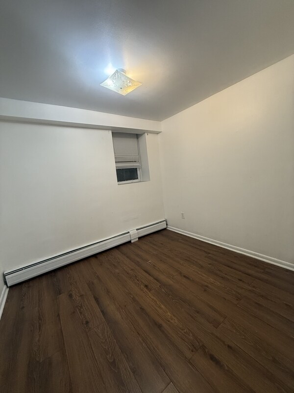 Building Photo - 292 Catherine St