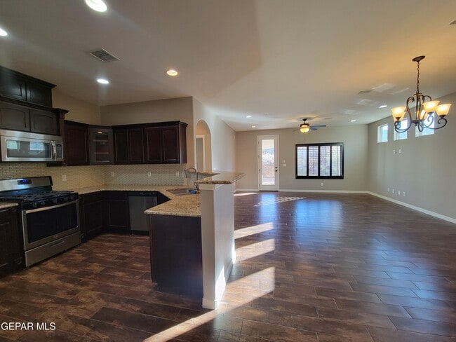 Building Photo - 2140 Honour Point Pl