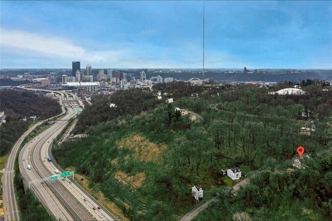 Building Photo - 522 Suffolk St