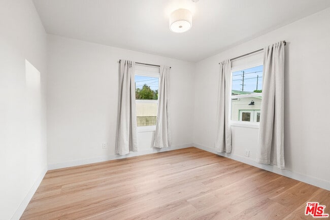 Building Photo - 612 Romulo St