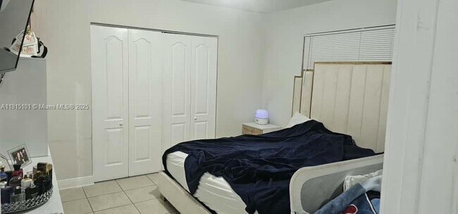 Building Photo - 110 SE 2nd St