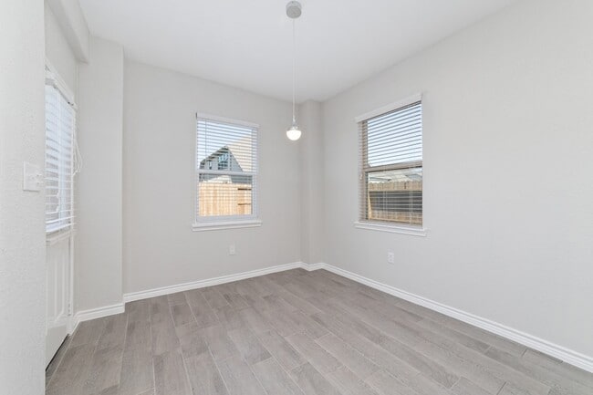 Building Photo - 11911 Cittanova Dr