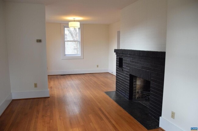 Building Photo - 107 Harris Rd