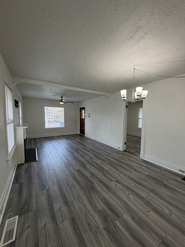 Building Photo - 408 Barksdale Ave