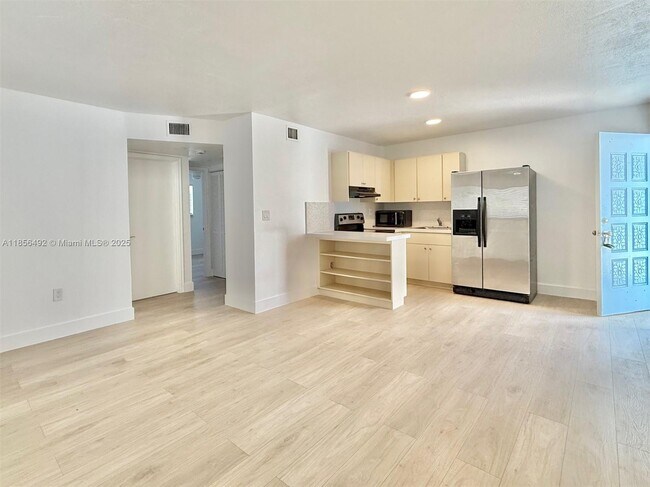 Building Photo - 131 NW 77th St