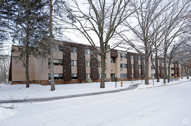 Primary Photo - Dublin Park Senior Apartments