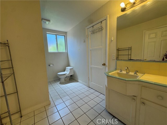 Building Photo - 758 W Longden Ave