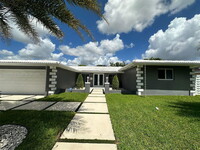 Building Photo - 6951 Miami Lakeway