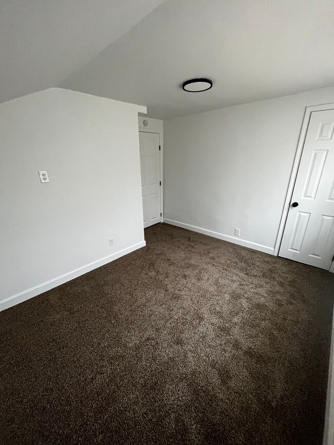 Building Photo - Welcome to this newly renovated house in the heart of Kansas City!