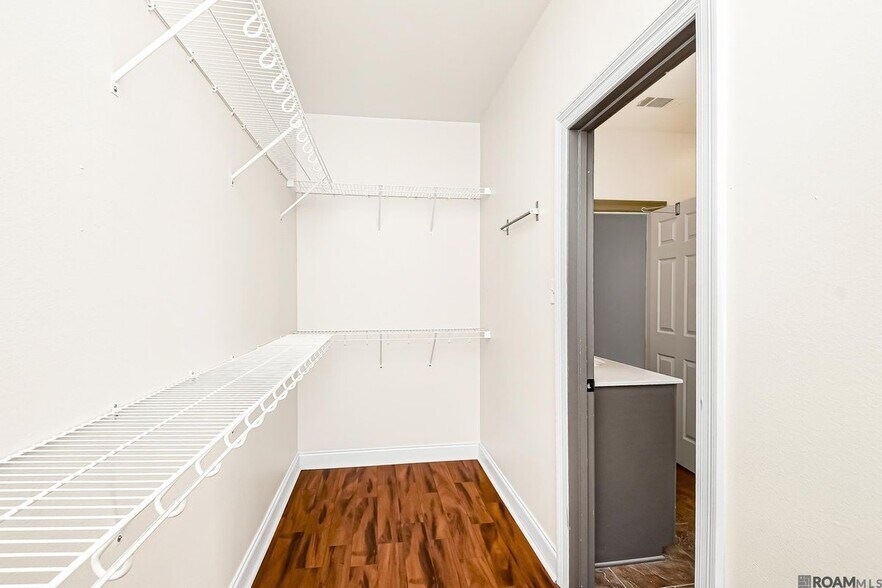Building Photo - 12467 Dutchtown Villa Dr