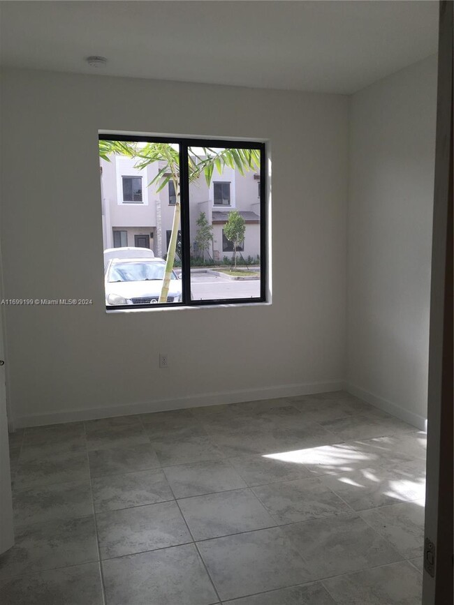 Building Photo - 3 bedroom in North Miami FL 33179