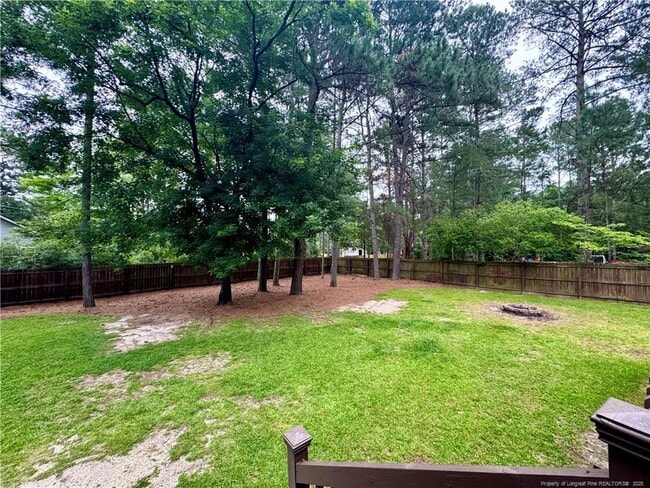 Building Photo - 200 Horseshoe Dr
