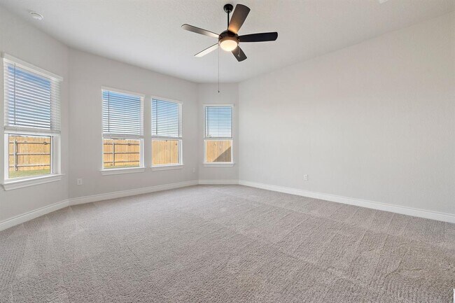 Building Photo - 821 Beaverton Dr