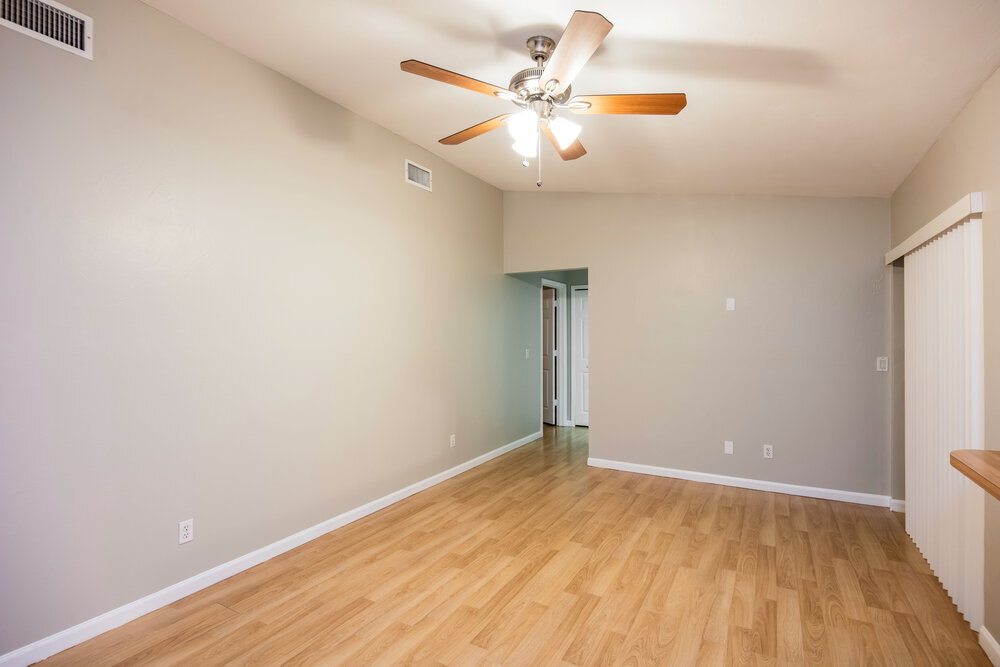 Building Photo - 923 SE 19th St