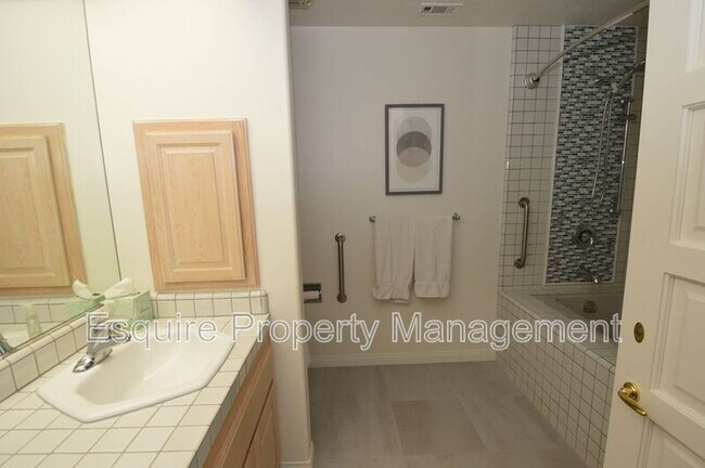Building Photo - 31 Alviso Dr