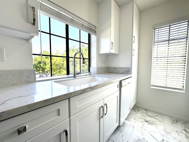 Building Photo - Mira Mesa Gem! Spacious 2BR Condo w/A/C, I...