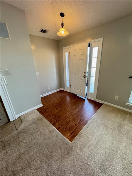 Building Photo - 115 Nandina Wy