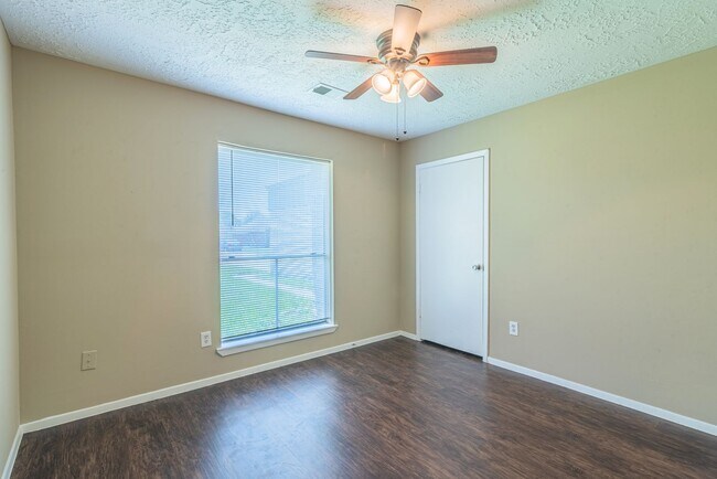 Building Photo - 14210 Galvani Dr