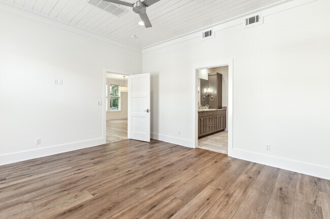 Building Photo - 142 Rolling Dunes Dr