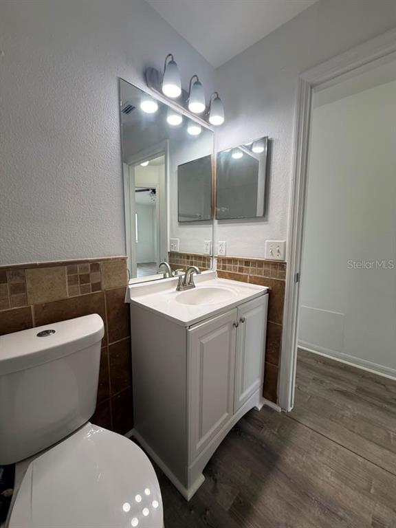 Building Photo - 833 Caribbean Dr