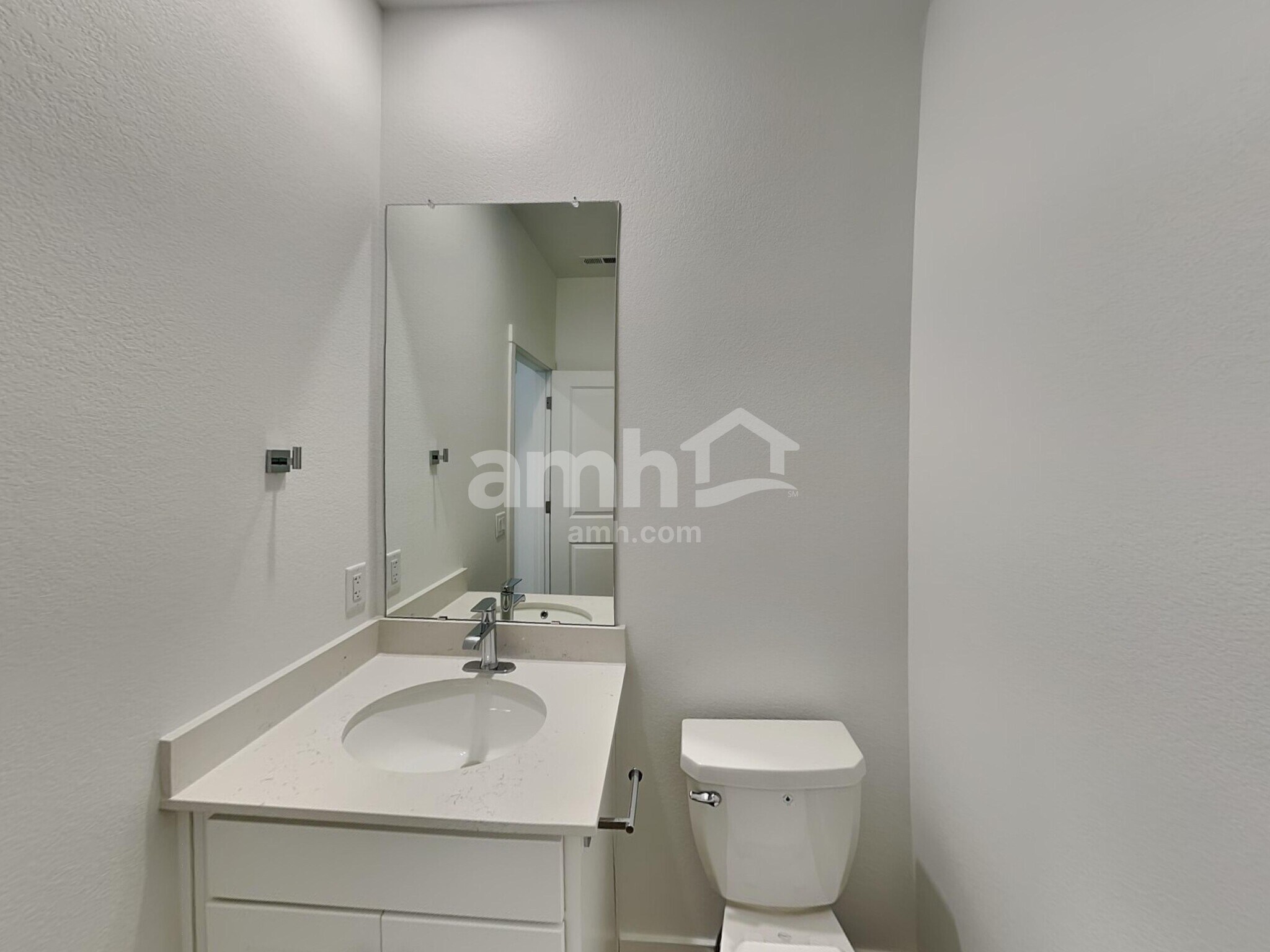 Building Photo - 26186 E Calhoun Pl