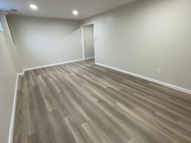 Building Photo - 1761 Aberdeen Cir