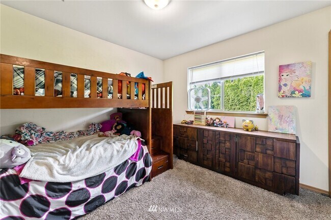 Building Photo - 822 Lincoln St